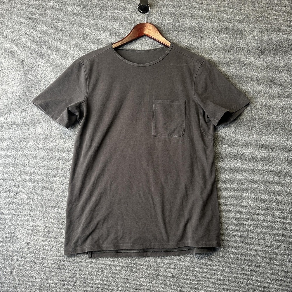 Lululemon Shirt Mens L Gray Pocket Crew Neck Short Sleeve Jersey Tee Casual